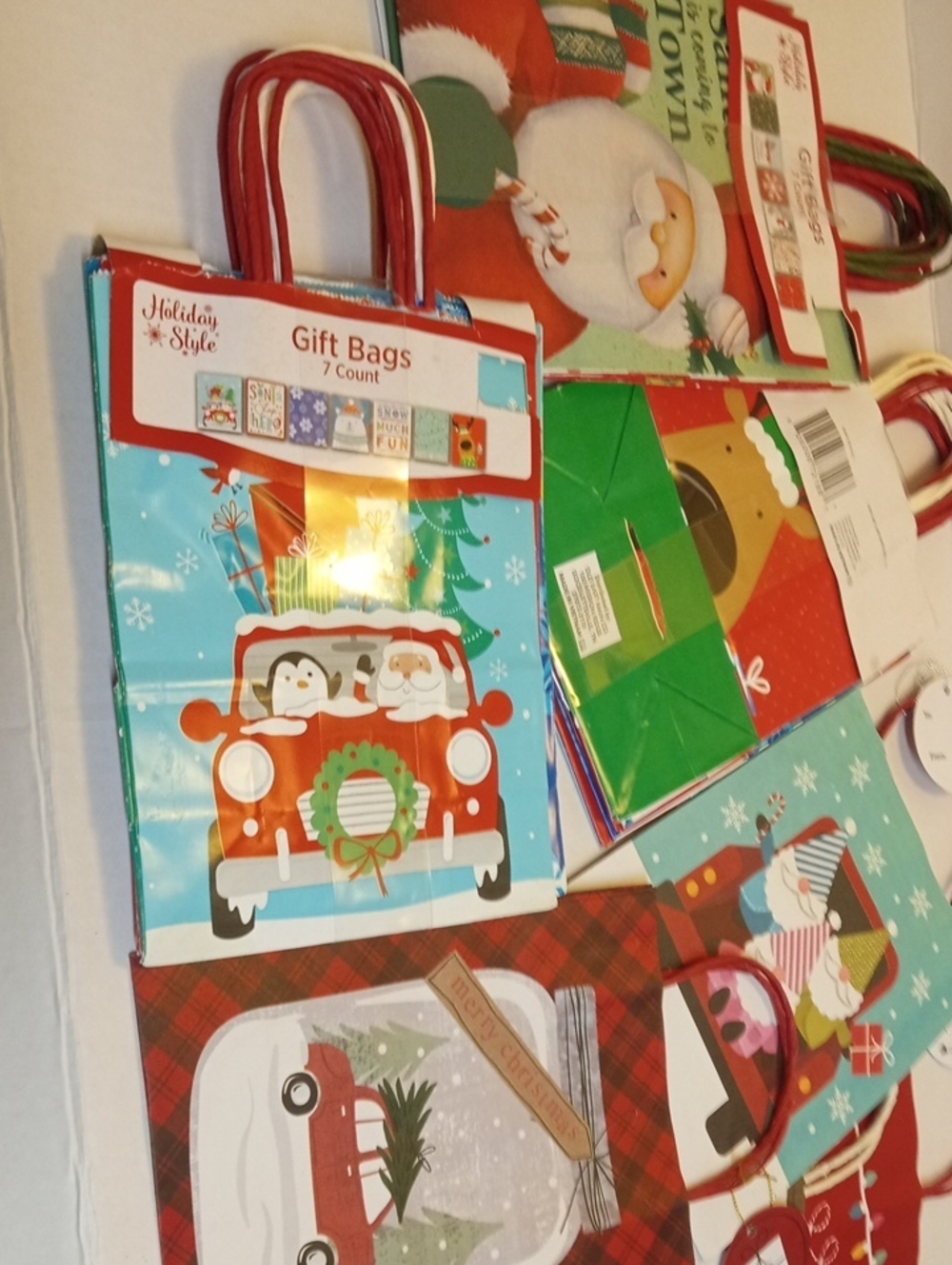 Christmas Gift Bags Lot Of 25 New Paper Gift Bags